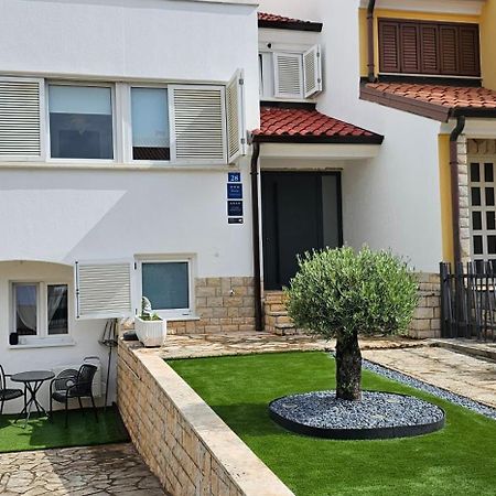 Kadenca Lägenhet Umag Exteriör bild